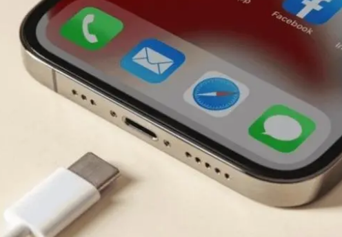 得荣苹果15维修分享iPhone15改USB-C接口后能和安卓用户互借充电器吗 